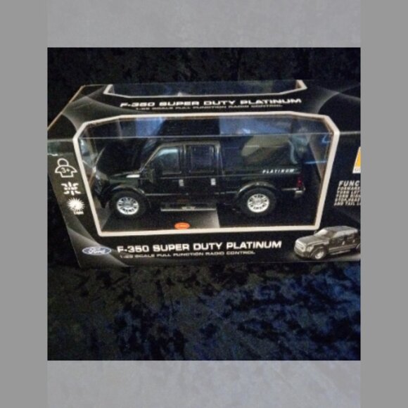 Remote Control Ford Truck F350 Super Platinum . - Picture 2 of 9